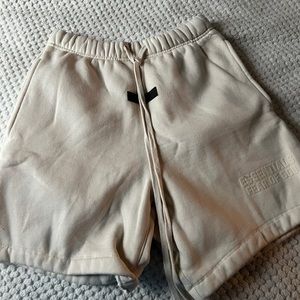 Fear of God Essentials Sweatshort - cream - size XXS